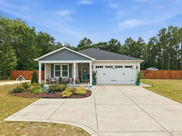 323 Hollerin Rd, Dunn, NC 28334