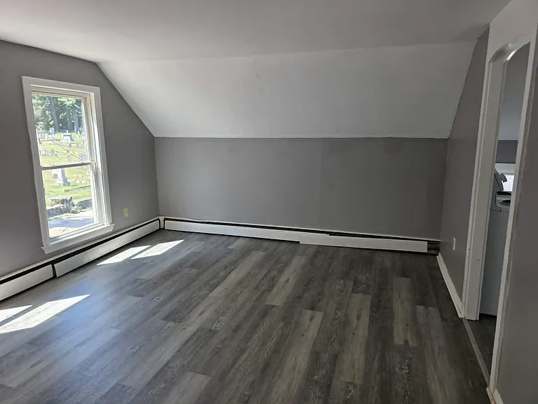 96 Maple St #B — Photo 10