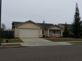 2863 W Sedona Ave, Visalia, CA 93291