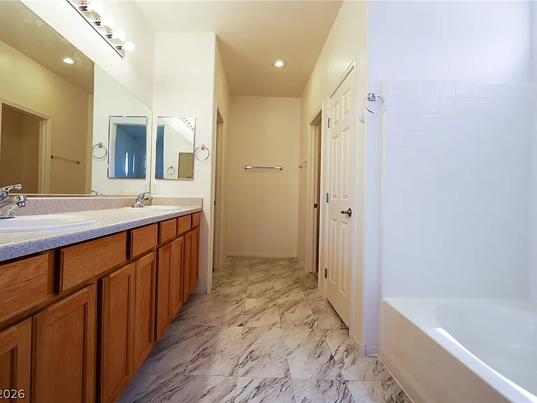 6472 Centennial Rd — Photo 8