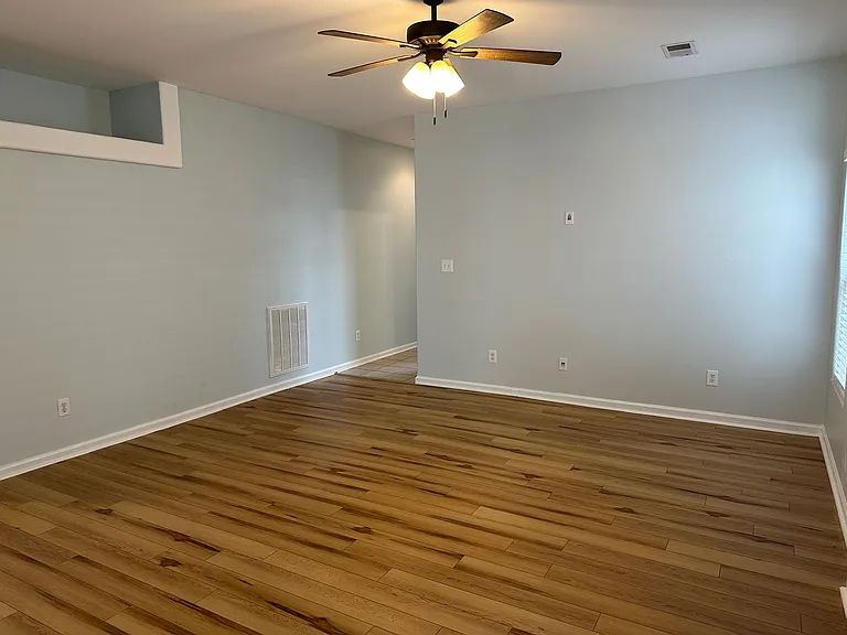 333 Spring Valley Ln — Photo 12
