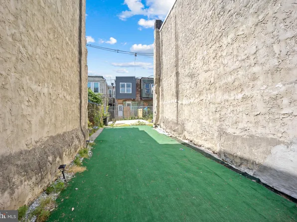 3134 Page St, Philadelphia, PA 19121