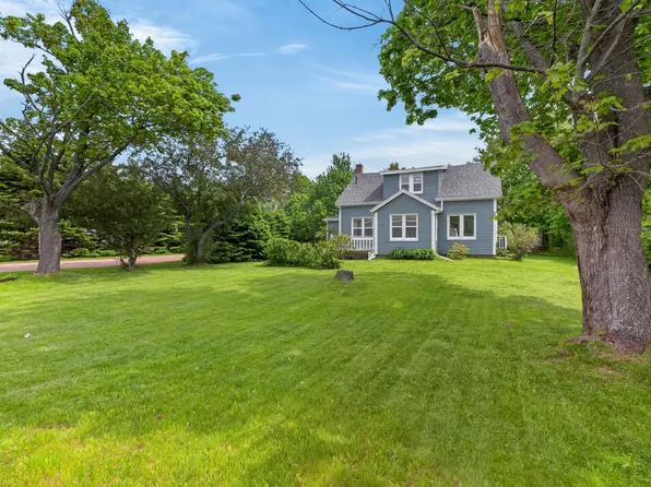 164 Belvedere Ave, Charlottetown, PE C1A 2Z1