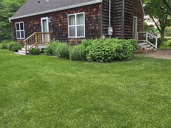 2nd image of 28490 Van Blarcum Ave