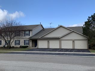 1037 N Village Dr UNIT 1, Round Lake Beach, IL 60073