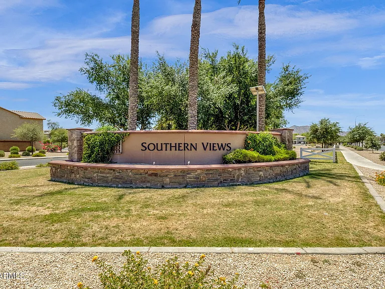3422 W Leodra Ln — Photo 30