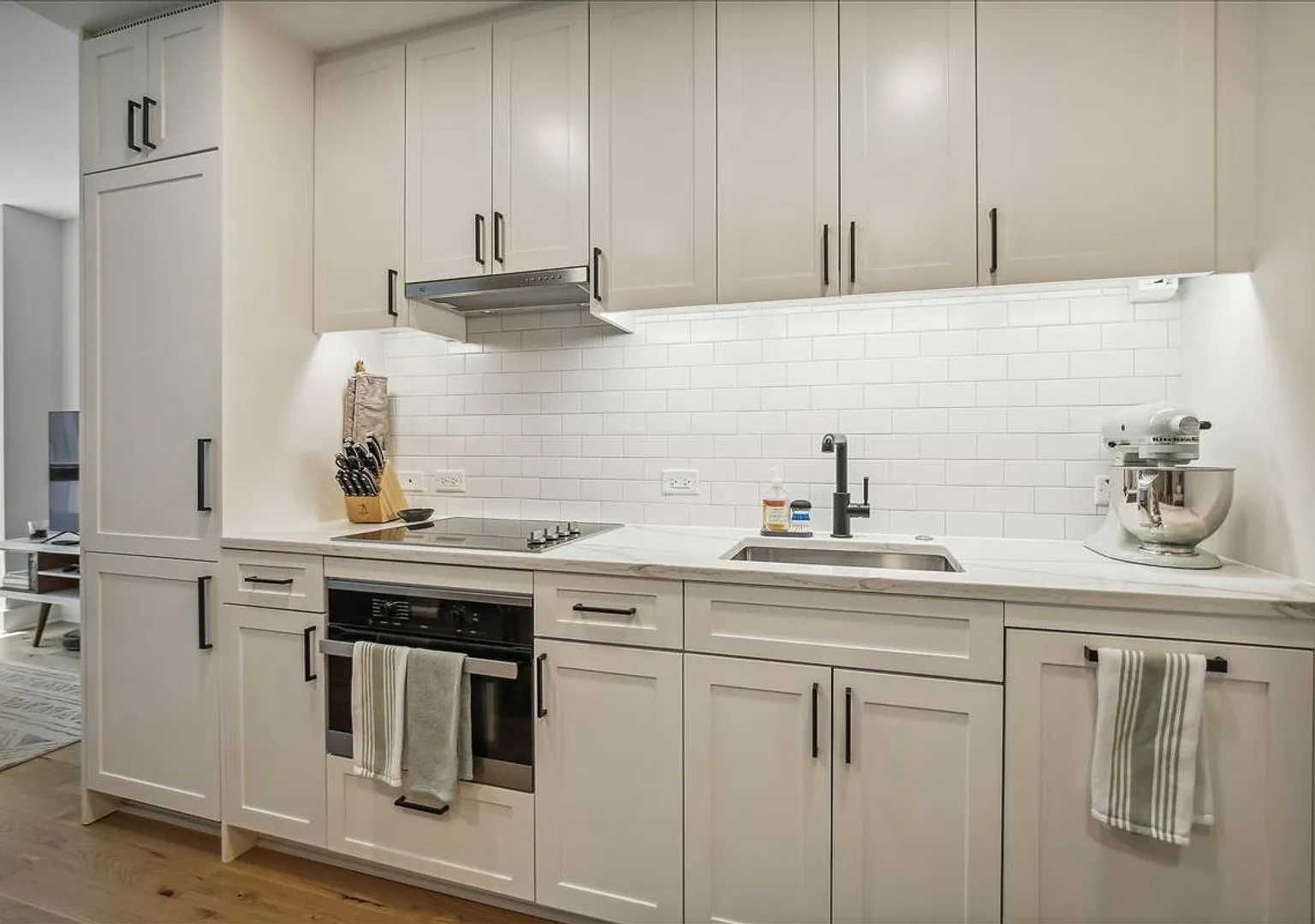 Fabulous 1 Bed/1 Bath condo at The Avidian in Navy Yard! — Photo 3