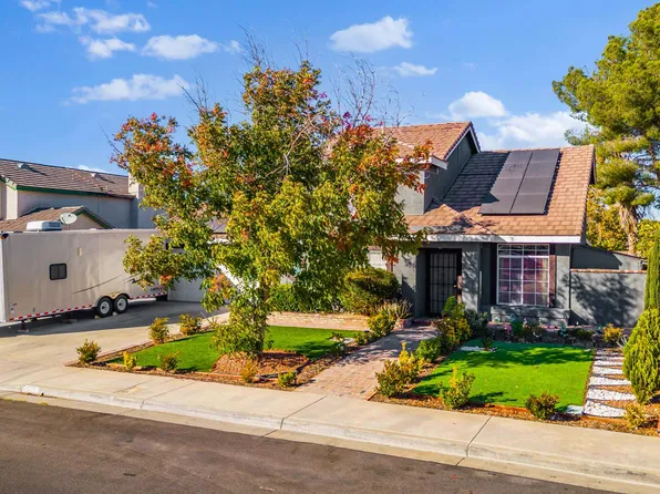 5313 Adobe Dr, Palmdale, CA 93552
