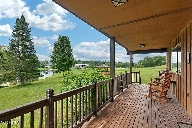 4th image of 35 Hulett Road