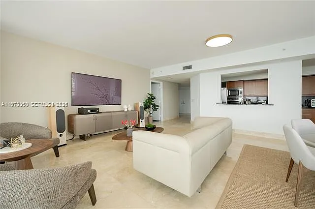 Photo 2 of 33 - 1331 Brickell Bay Dr #1801 - Miami, FL Building Photo - 1331 Brickell Bay Dr #1801