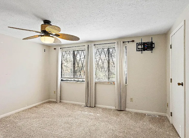 460 Dartmouth Cir #460 — Photo 19