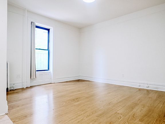 2nd image of 471 Central Park W #2BB