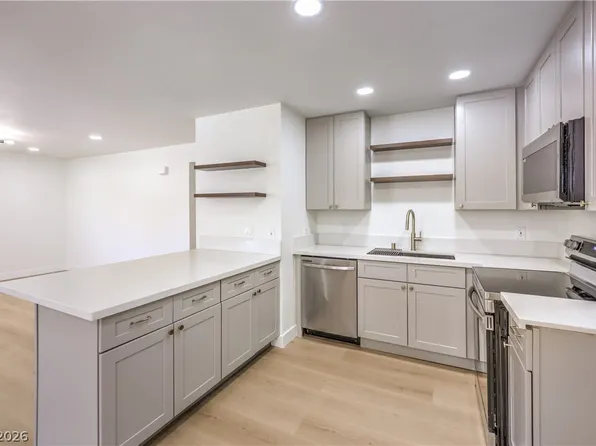 2717 Otter Creek Ct APT 202, Las Vegas, NV 89117