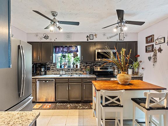 4th image of 7923 Merryman Way