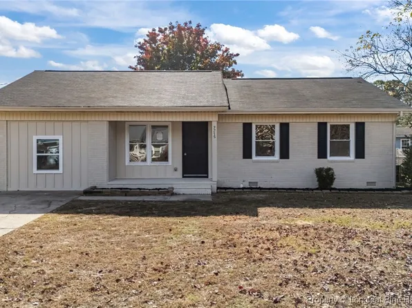 3275 Glenmore Dr, Hope Mills, NC 28348
