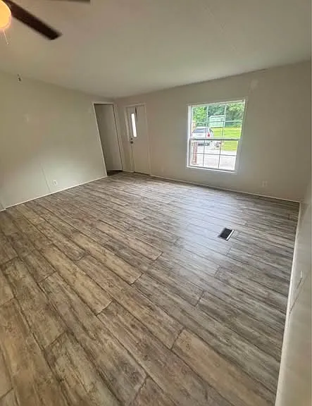 2550 E Shotwell St #21 — Photo 3