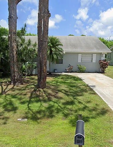 2497 NW Holiday Ct Photo 1