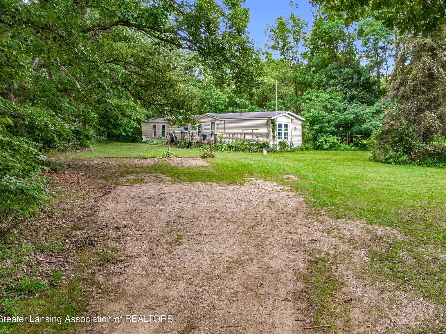 300 E Mill St, Maple Rapids, MI 48853 Zillow