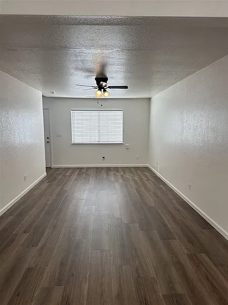 2 bed, 1.5 bath, 1033 sqft, $1,775 — Photo 3