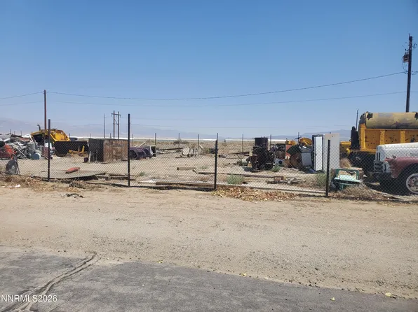 694 O St, Hawthorne, NV 89415