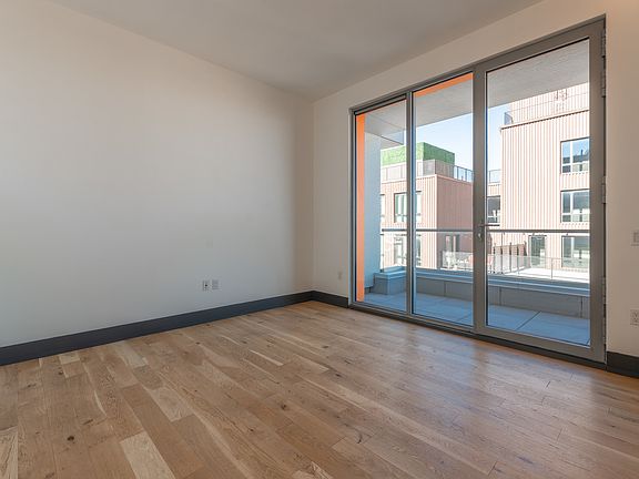 2nd image of 10 Montieth St #683