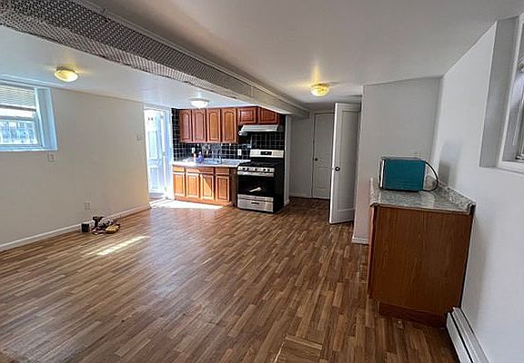 2nd image of 39 Lott Pl Floor 1