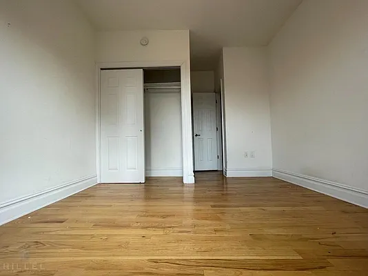 Rented by Hillel Realty Group | media 3