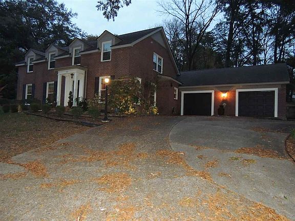 2nd image of 200 Lattawood Dr