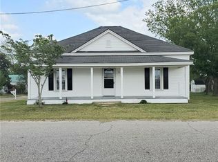 52 N Railroad St, Coats, NC 27521