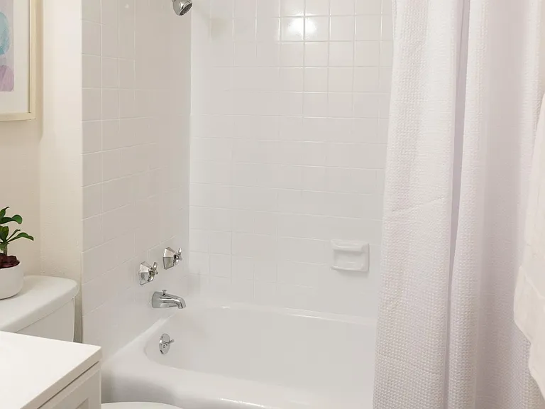 Portland Towers Apartments — Photo 34