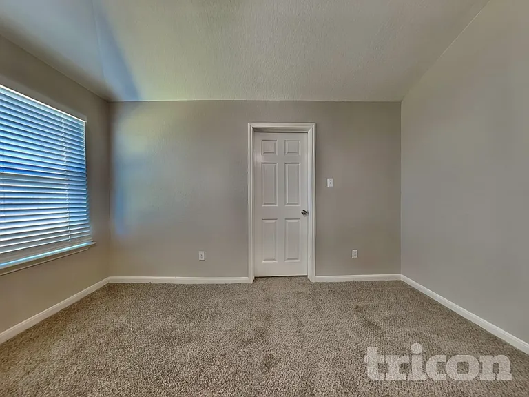 210 Teron Dr — Photo 7