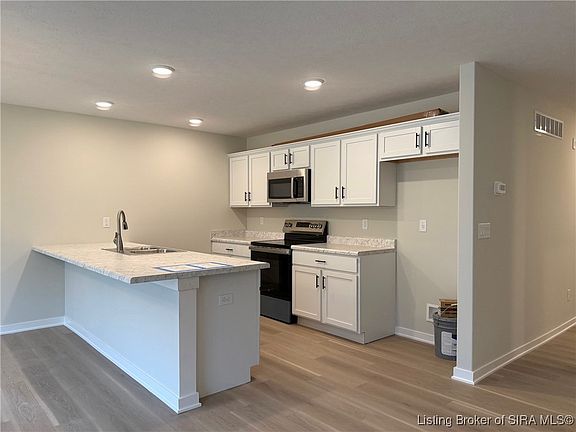 5th image of 1472 Solar Street LOT 2