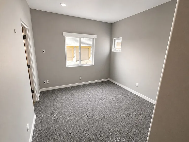 2406 Ocean Dr — Photo 13