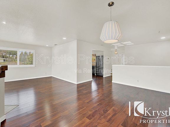 3rd image of 101 Nashville Ln