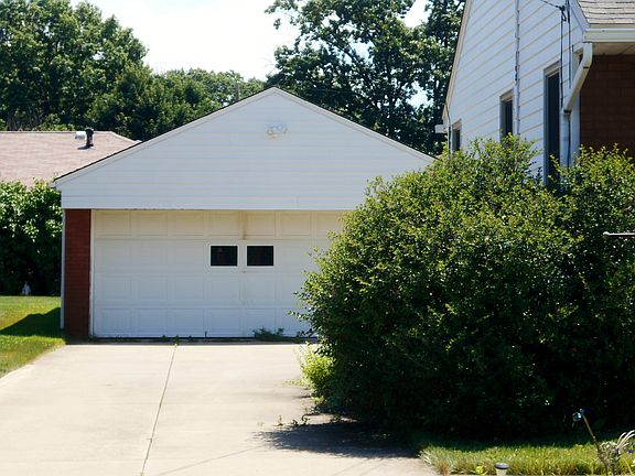 2nd image of 3135 Regina Ave
