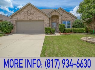 6037 Bronze River Rd, Fort Worth, TX 76179