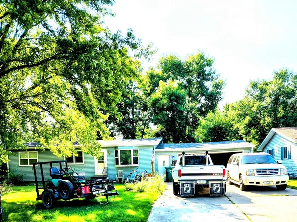 50 Westview Dr, Milford, IA 51351