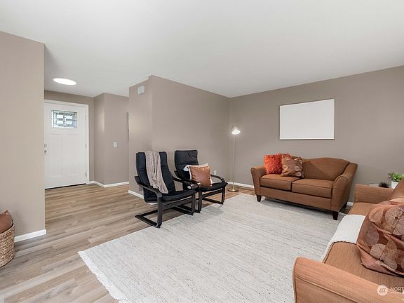 4th image of 2882 Sun Mountain Drive