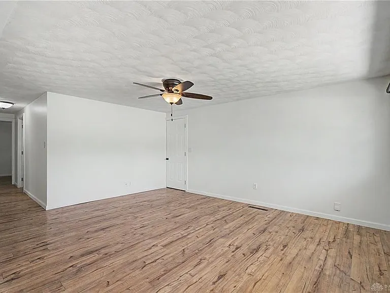 2621 Nyack Ln — Photo 9