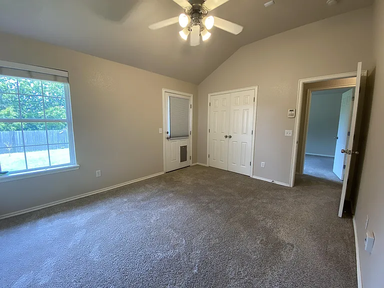 4100 Applegate Dr — Photo 13