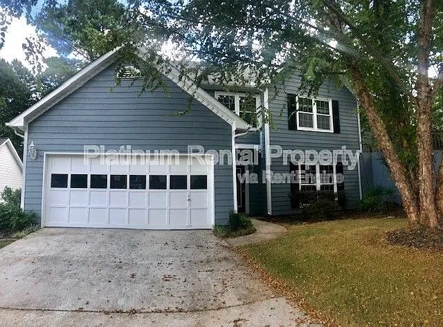 3 bed, 2.5 bath, 2032 sqft, $1,795 — Photo 1