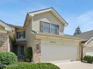 27W212 Pin Oak Ct, Winfield, IL 60190