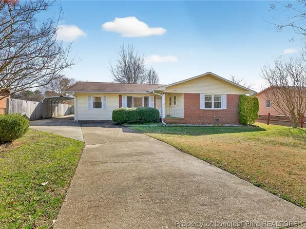 7535 Bethesda Ct, Fayetteville, NC 28303