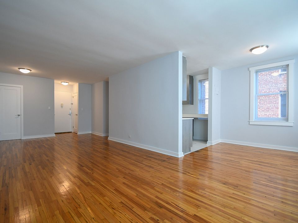 2nd image of 2160 Matthews Ave #6A