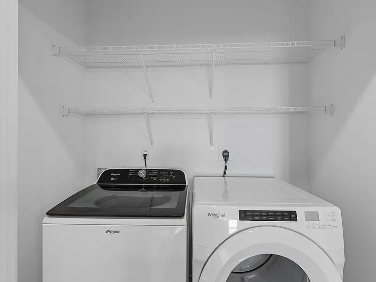Tivoli Green Apartments & Townhomes — Photo 30
