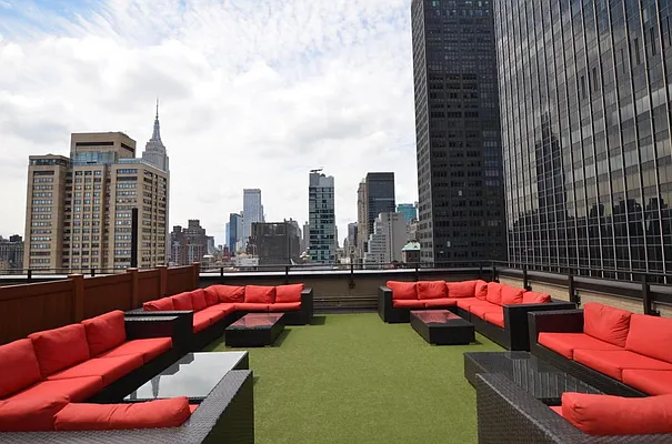 Rented by Manhattan Realty Group | media 6