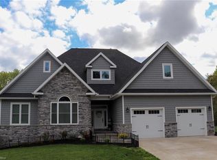 8 Wharton Dr, Parkersburg, WV 26104