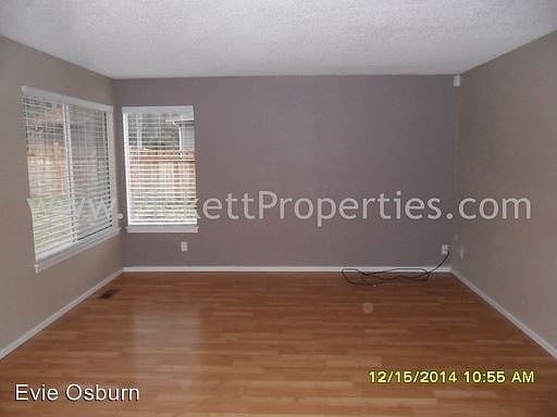 3rd image of 759 NW Apple Blossom Loop