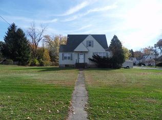 7 Laurel Pl, Fairfield, NJ 07004