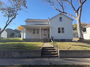 704 3rd Ave, Alton, IA 51003